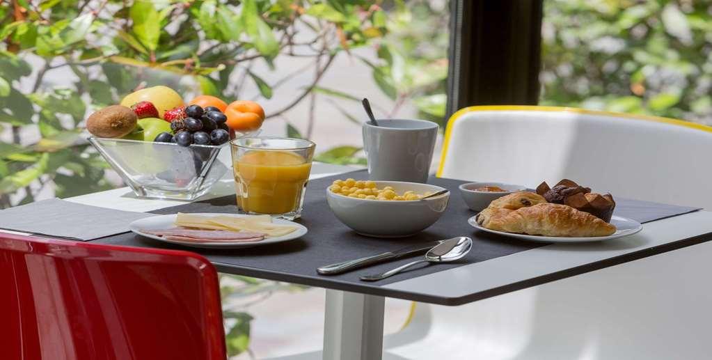 Hotel Kyriad Brive Ouest Restaurant photo